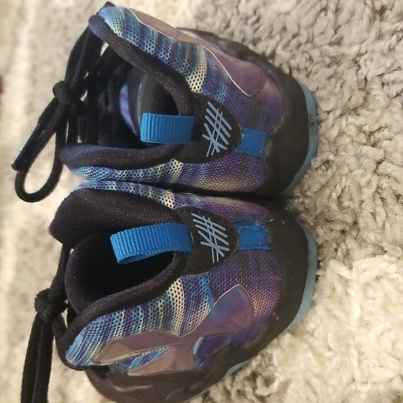 Nike LeBron 13 GS Black/White-Heritage Cyan-Bright Blue-Persian 8C - Picture 3 of 8